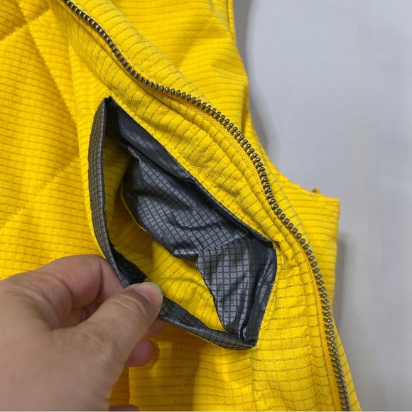 Tommy Hilfiger Vintage Yellow Quilted Vest  Insert Women’s Medium Outerwear Fall - Picture 5 of 16
